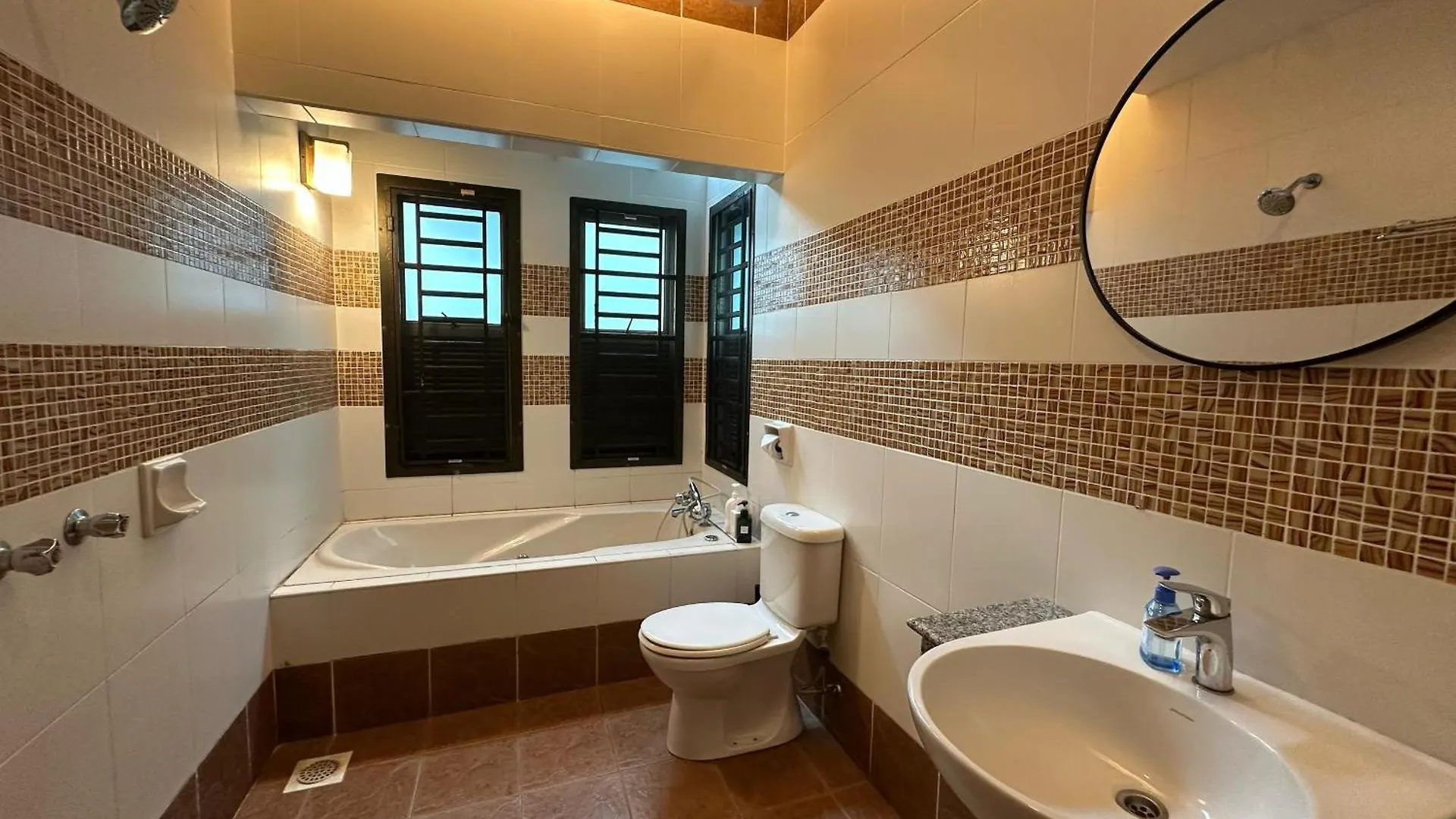 Holiday home Semid Cozy Home In Mount Austin Toppen Aeon Fix To 14Pax With 4Br Johor Bahru