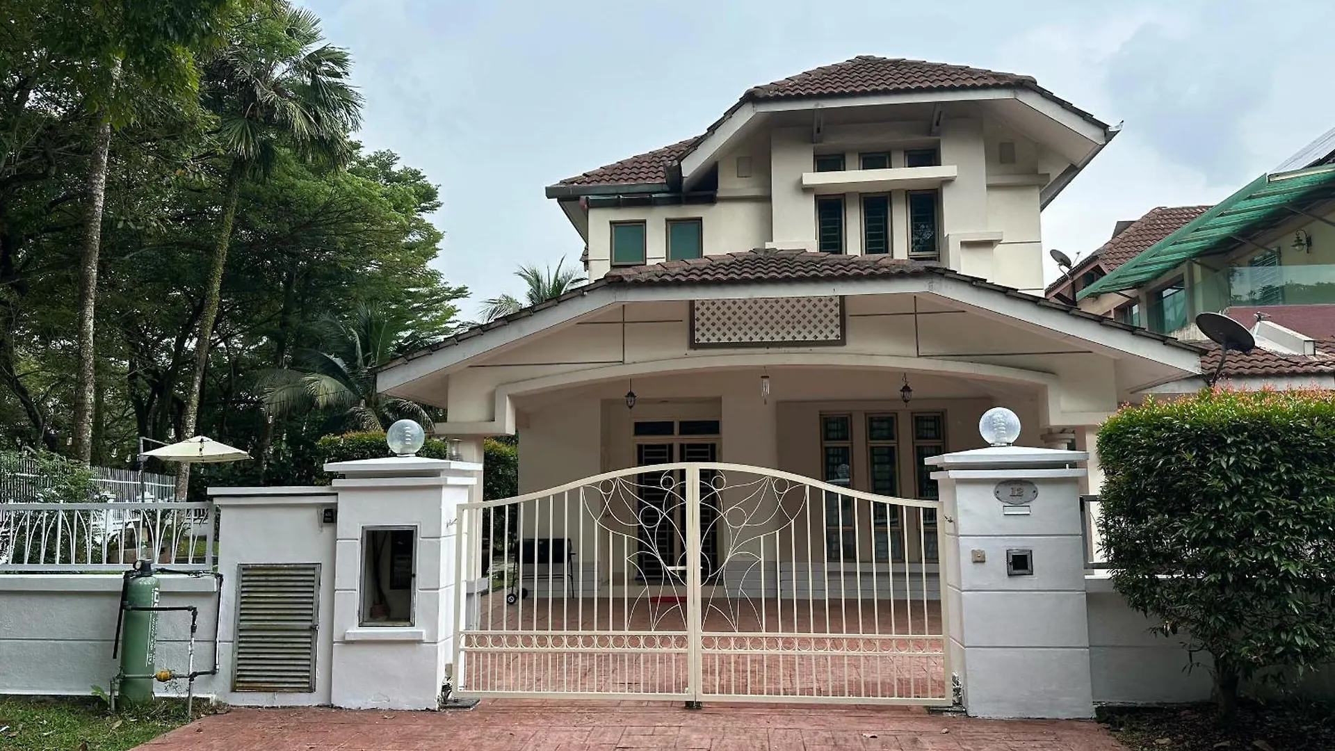 Holiday home Semid Cozy Home In Mount Austin Toppen Aeon Fix To 14Pax With 4Br Johor Bahru Malaysia