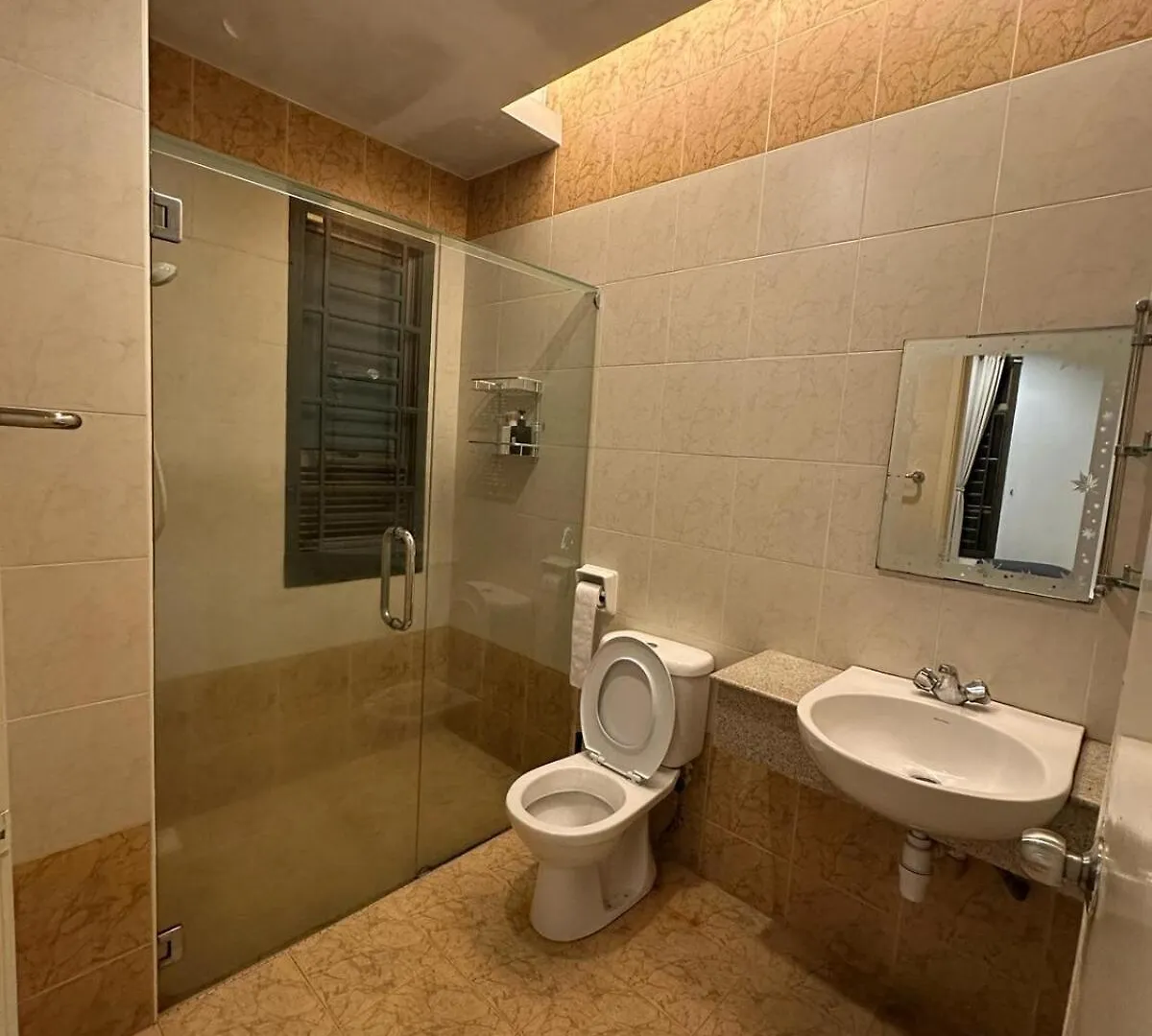 Semid Cozy Home In Mount Austin Toppen Aeon Fix To 14Pax With 4Br Johor Bahru 0*,